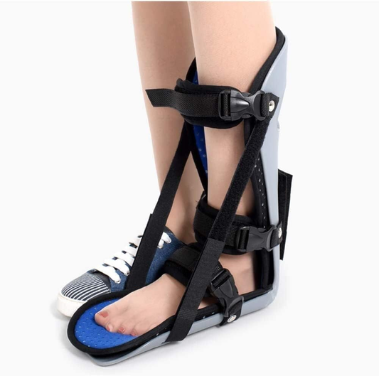 Férula ortopédica para pie y tobillo con correas ajustables